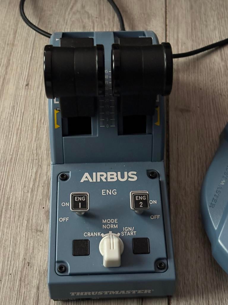 Thrustmaster TCA Officer Pack Airbus, Enlèvement, Comme neuf