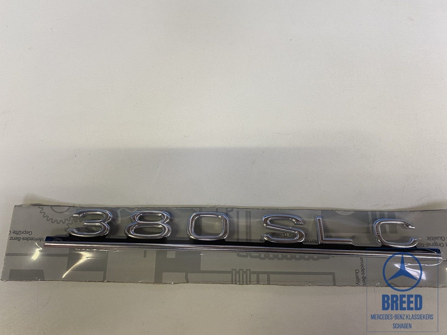 NOS typeplaatje 380SLC voor Mercedes-Benz R107 C107 SLC, Auto-onderdelen, Carrosserie, -, Nieuw, Ophalen of Verzenden, -