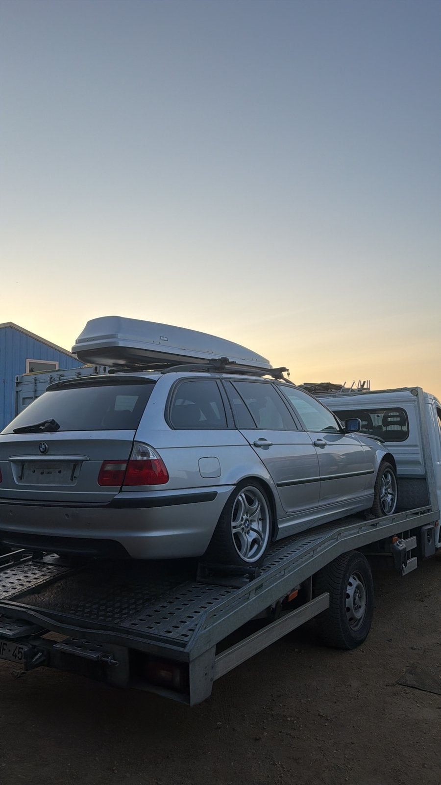 aciddente auto motor kapot auto s exsport