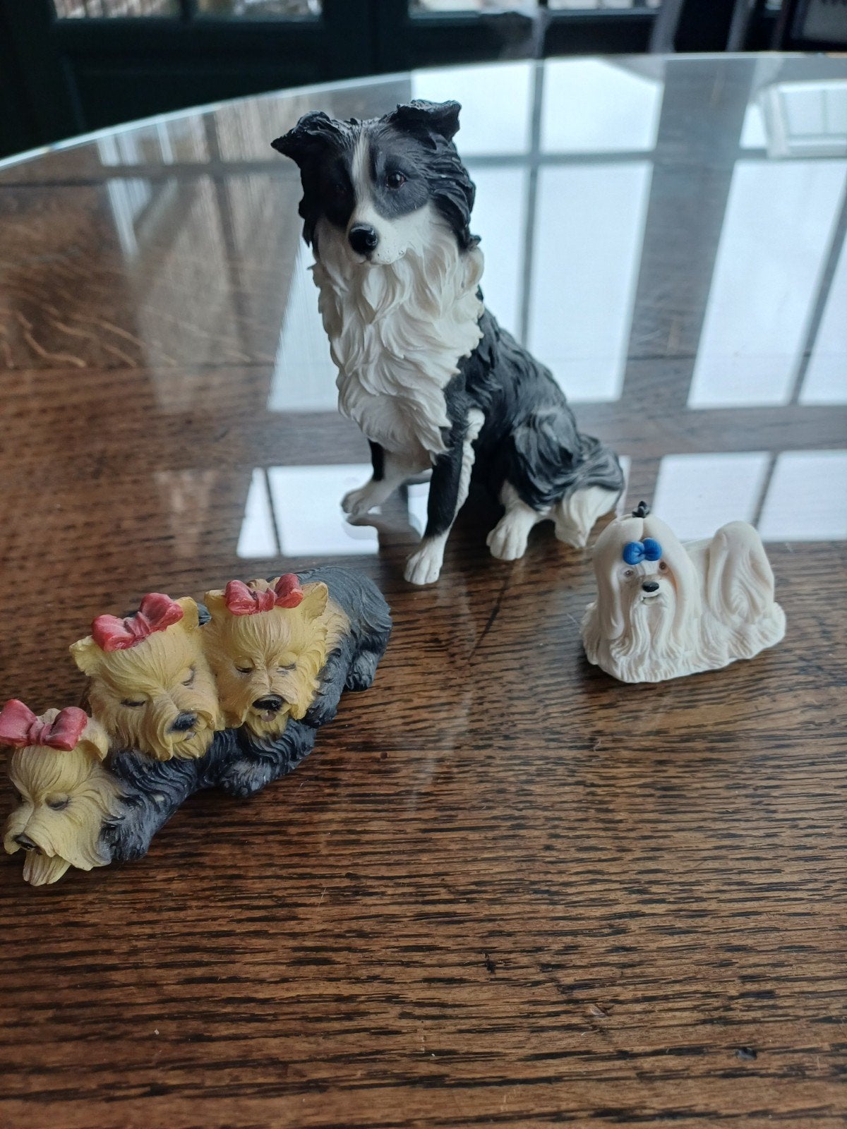 honden beeldjes, Ophalen