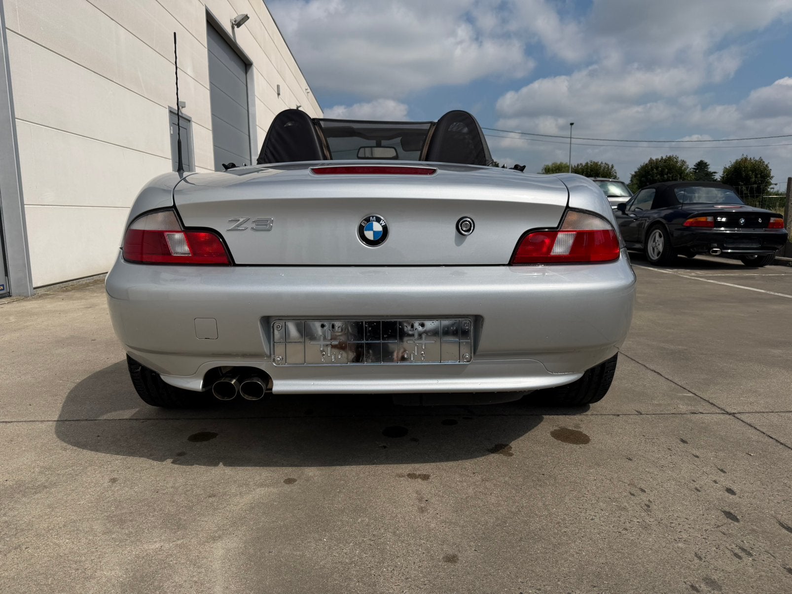 Bmw Z3 Cabriolet 2.2 / 6cil / Amper 77152 km/ Airco, Auto's, Zwart, Cabriolet, Leder, Bedrijf