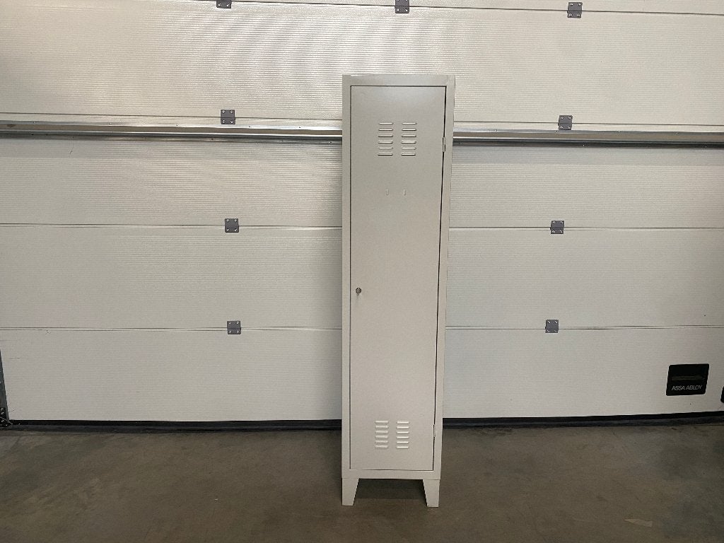 (119) Metalen smalle vestiairekast 1 deel met de sleutels, Huis en Inrichting, Ophalen, Zo goed als nieuw