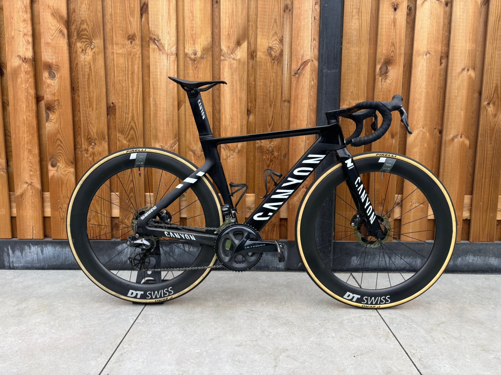 Canyon Aeroad CF SLX 8 Ultegra Di2 – Stealth Black, Vélos & Vélomoteurs, Enlèvement, Comme neuf, Carbone