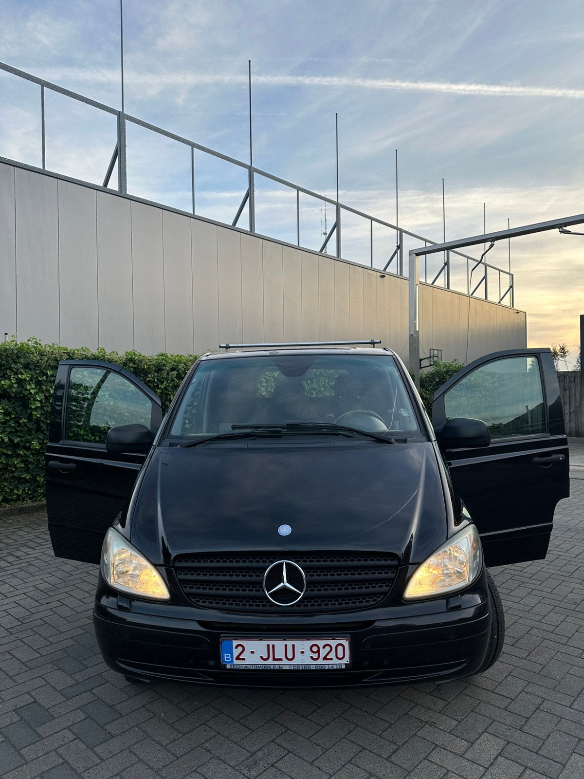 Mercedes Vito 3.0 V6 2010 197.000 Lichte vracht, Auto's, Automaat, Achterwielaandrijving, 2500 kg, Leder