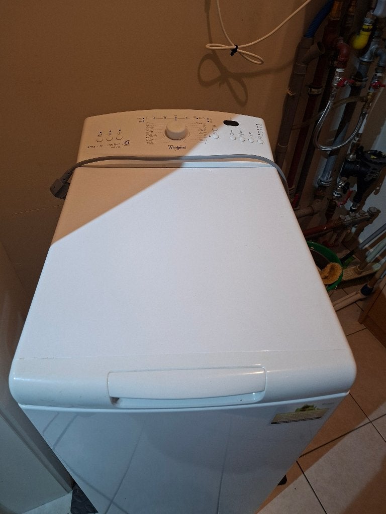 machine à laver/ lave linge Whirlpool, 1200 à 1600 tours, Classe énergétique A ou plus économe, 85 à 90 cm, 4 à 6 kg