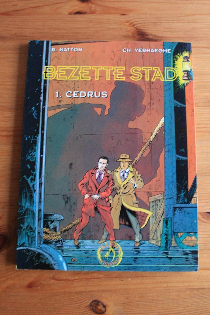Bezette stad, Ophalen of Verzenden, Zo goed als nieuw, Matton- Verhaeghe, Meerdere stripboeken
