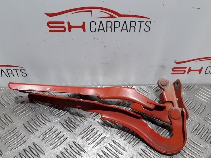 Motorkap Scharnier van een Suzuki Alto, Gebruikt, -, -, Ophalen of Verzenden
