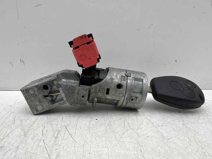 Serrure de contact + clé d'un Renault Twingo, Autos : Pièces & Accessoires, Autres pièces automobiles, Renault, Utilisé, 3 mois de garantie