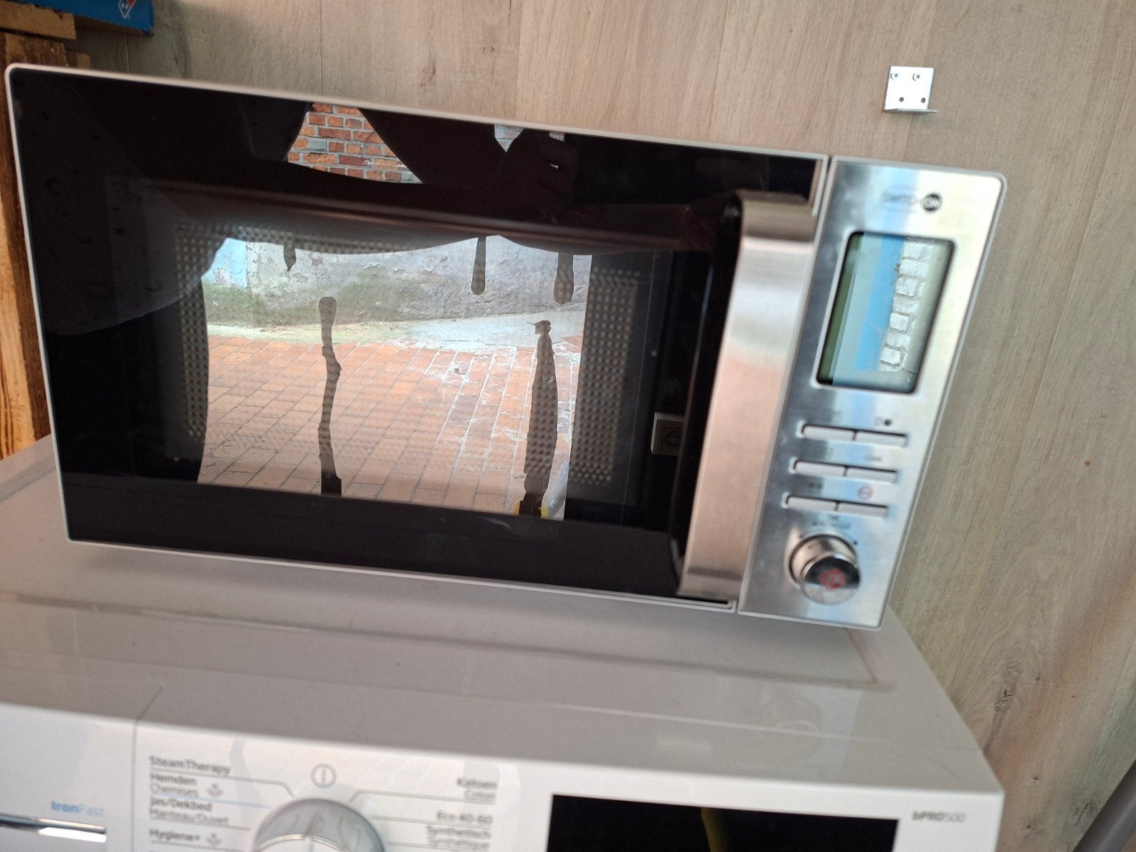 magnetron, Elektronische apparatuur, Microgolfovens, Ophalen, Zo goed als nieuw, Draaiplateau, Vrijstaand