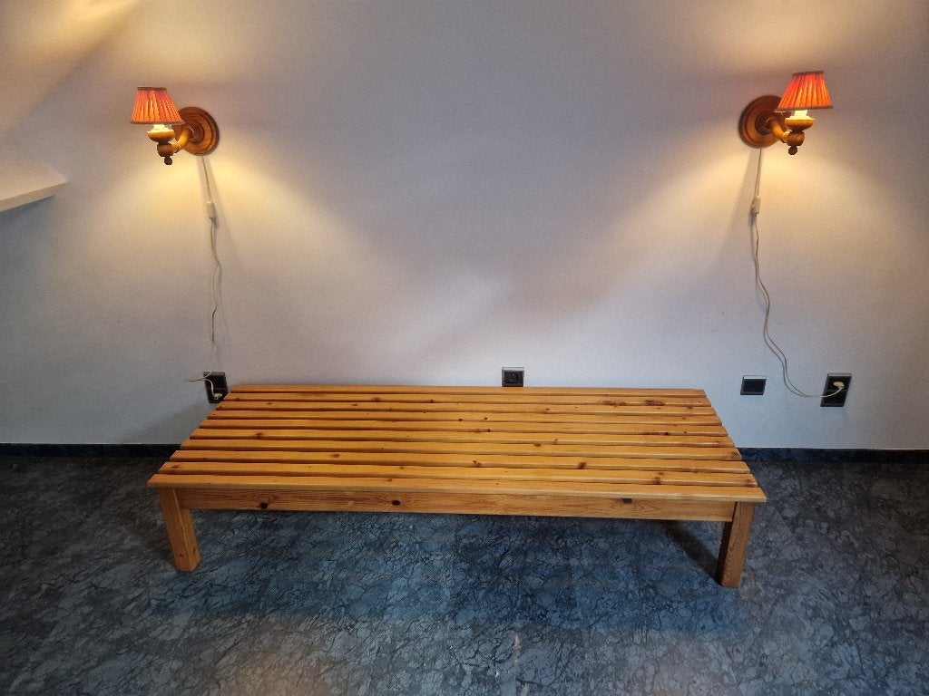 GRENEN BANK en desgewenst 2 houten lampekapjes € 70 alles, Gebruikt, 25 tot 50 mm, Grenen, Overige typen