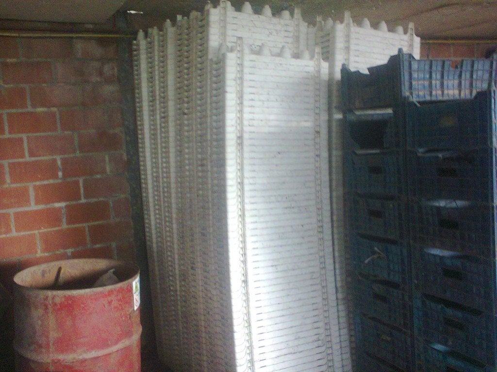 1000 TRAYPLATEN 9 GAATS, Ophalen, Kunststof, Gebruikt, Minder dan 30 cm