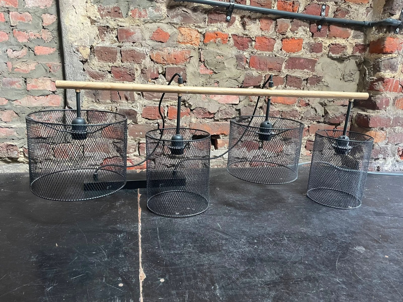 lampe suspendue, Enlèvement