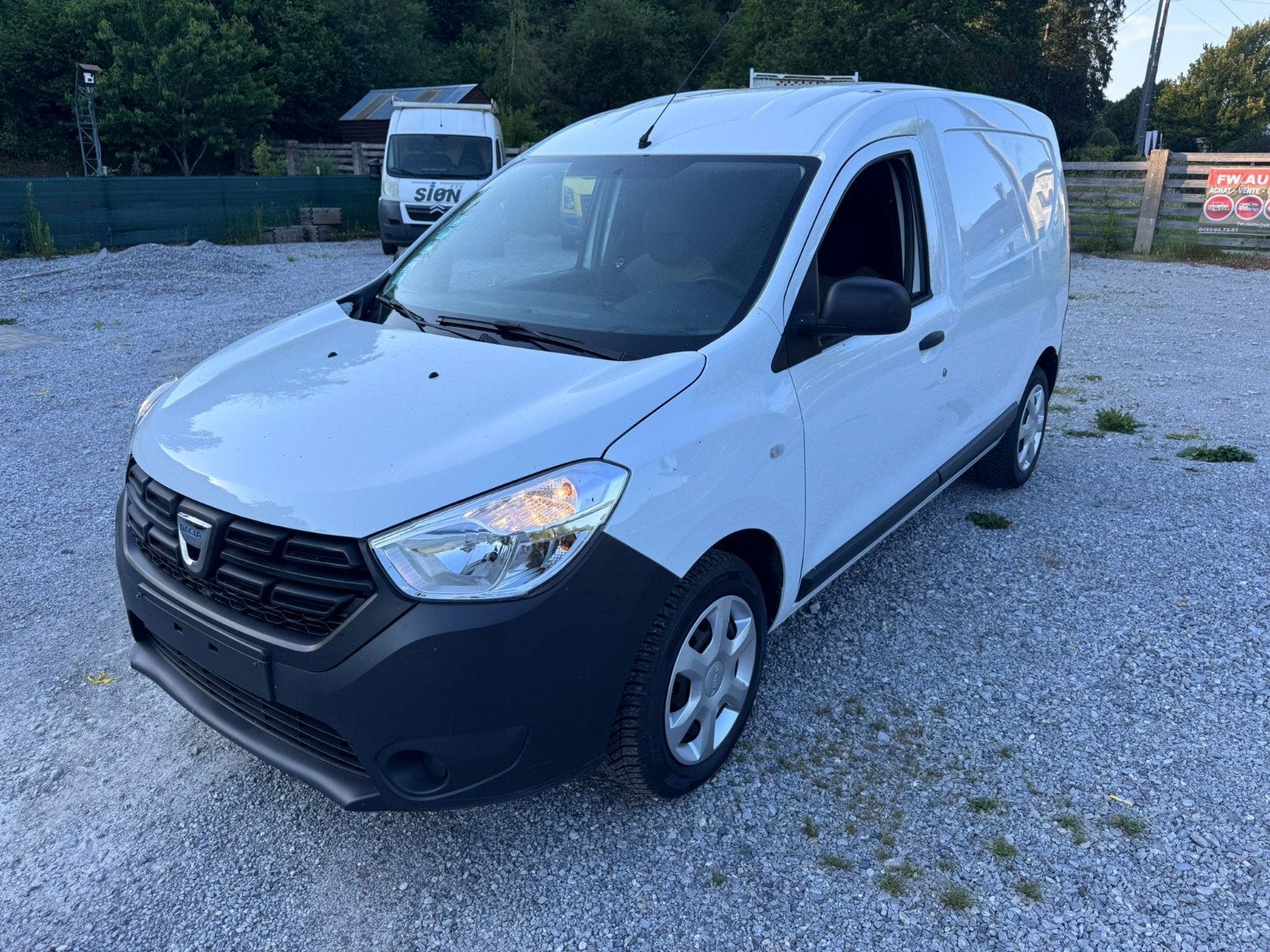 Dacia Dokker utilitaire prêt à immaculé car pass, Autos, Achat, Entreprise, Boîte manuelle, Autre carrosserie