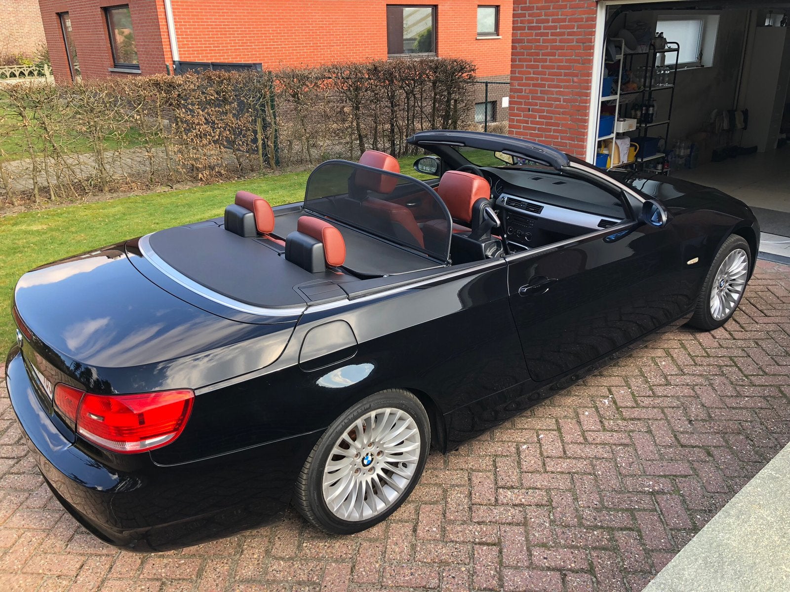 BMW 320i Cabrio, 4 zetels, Achterwielaandrijving, 1995 cc, 4 cilinders