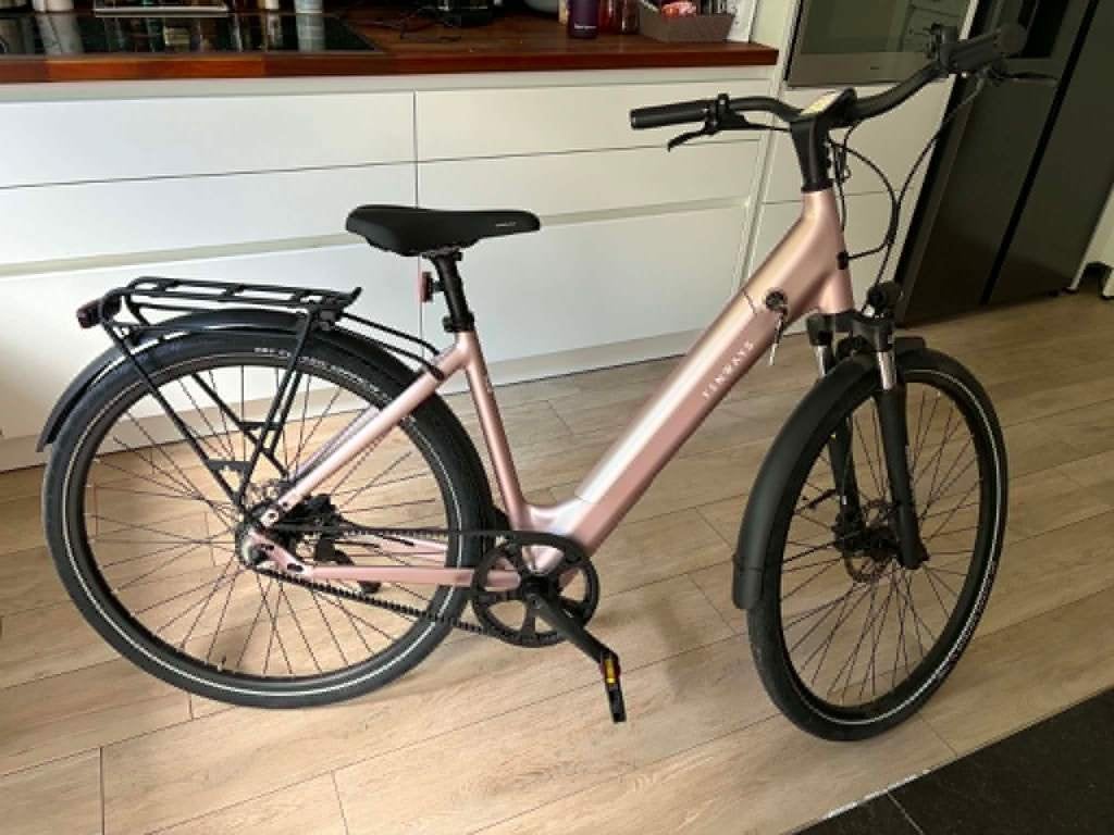 VÉLO ÉLECTRIQUE TENWAYS CGO800 Rose Gold – ÉTAT NEUF (24 km), Neuf, Autres marques, 47 à 51 cm, 50 km par batterie ou plus