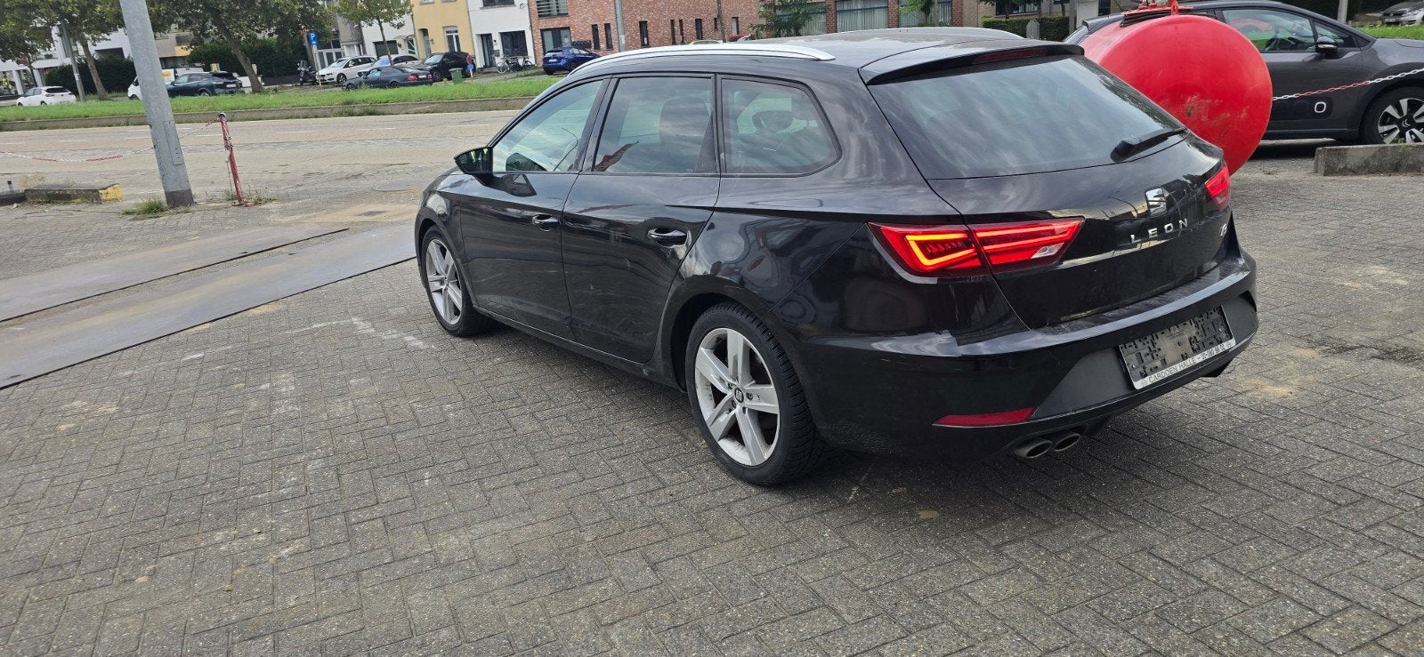 2020 seat leon fr automaat benzine 1.5 km110.000 export, Autos, Achat, Euro 6, Entreprise, Leon