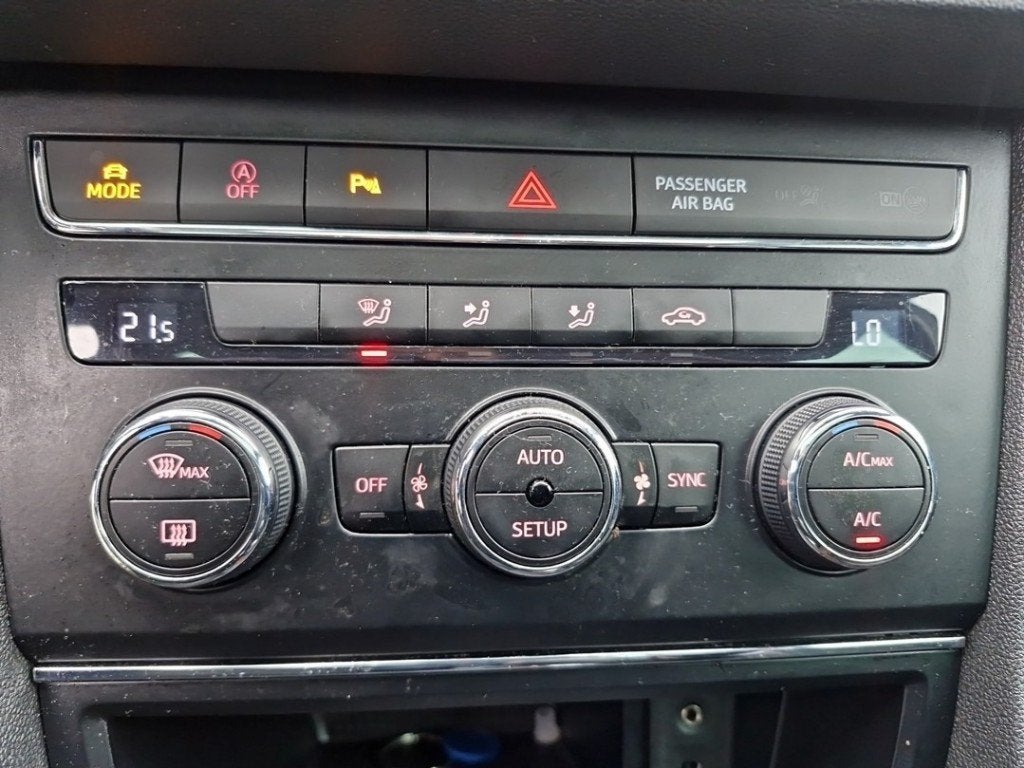 PANNEAU DE COMMANDE CHAUFFAGE CLIMATISATION Leon ST (5FF), Seat Deutschland GmbH, Service@seat.de, Utilisé, Seat