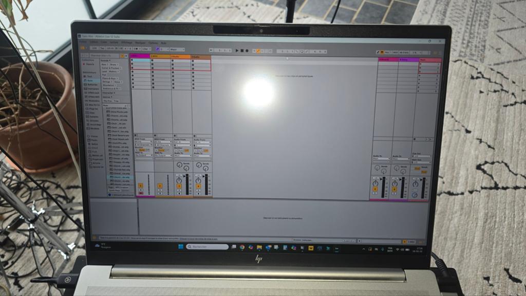 Ableton live suite 12, Muziek en Instrumenten, Midi-apparatuur, Ophalen