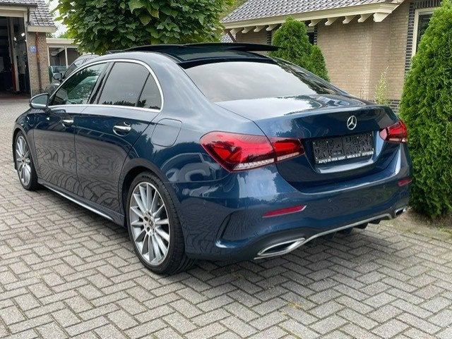 Mercedes-Benz A-klasse 200 AMG LINE PANO LED NAVI CAMERA, Auto's, Automaat, 4 deurs, Gebruikt, Parkeersensor