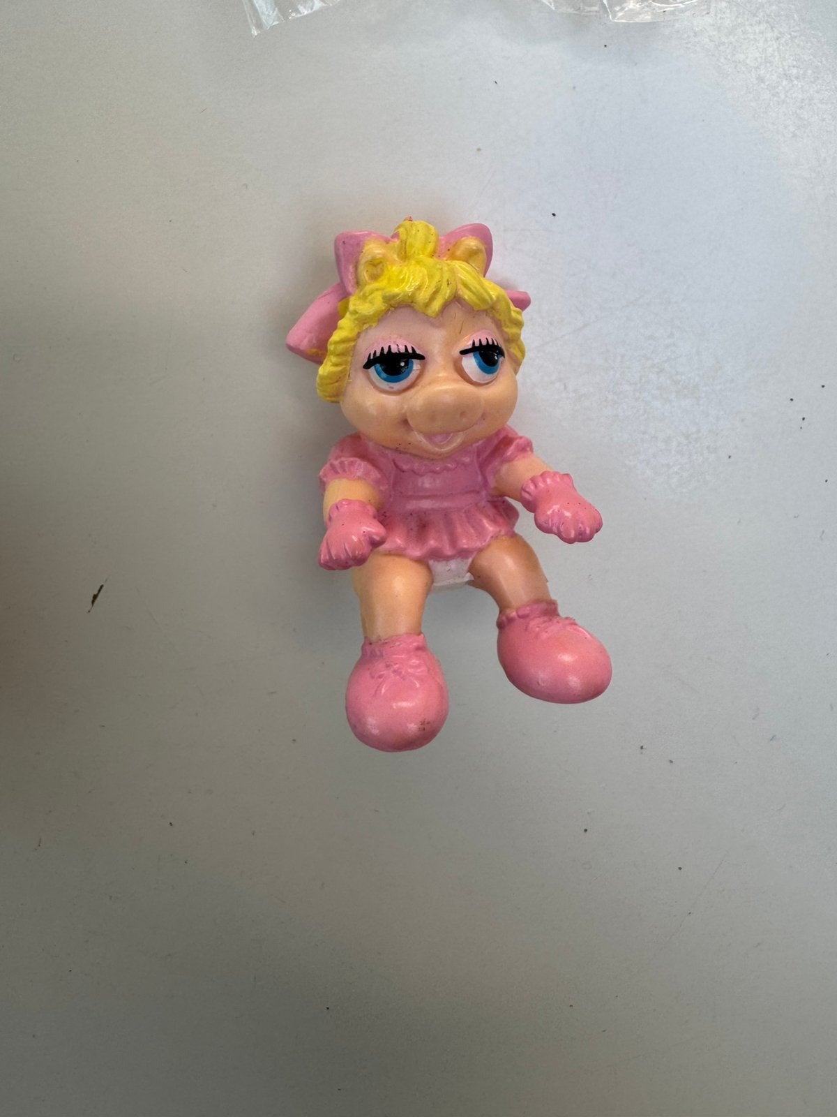 Miniatuur poppetje Baby Miss Piggy, Verzamelen, Ophalen, Gebruikt