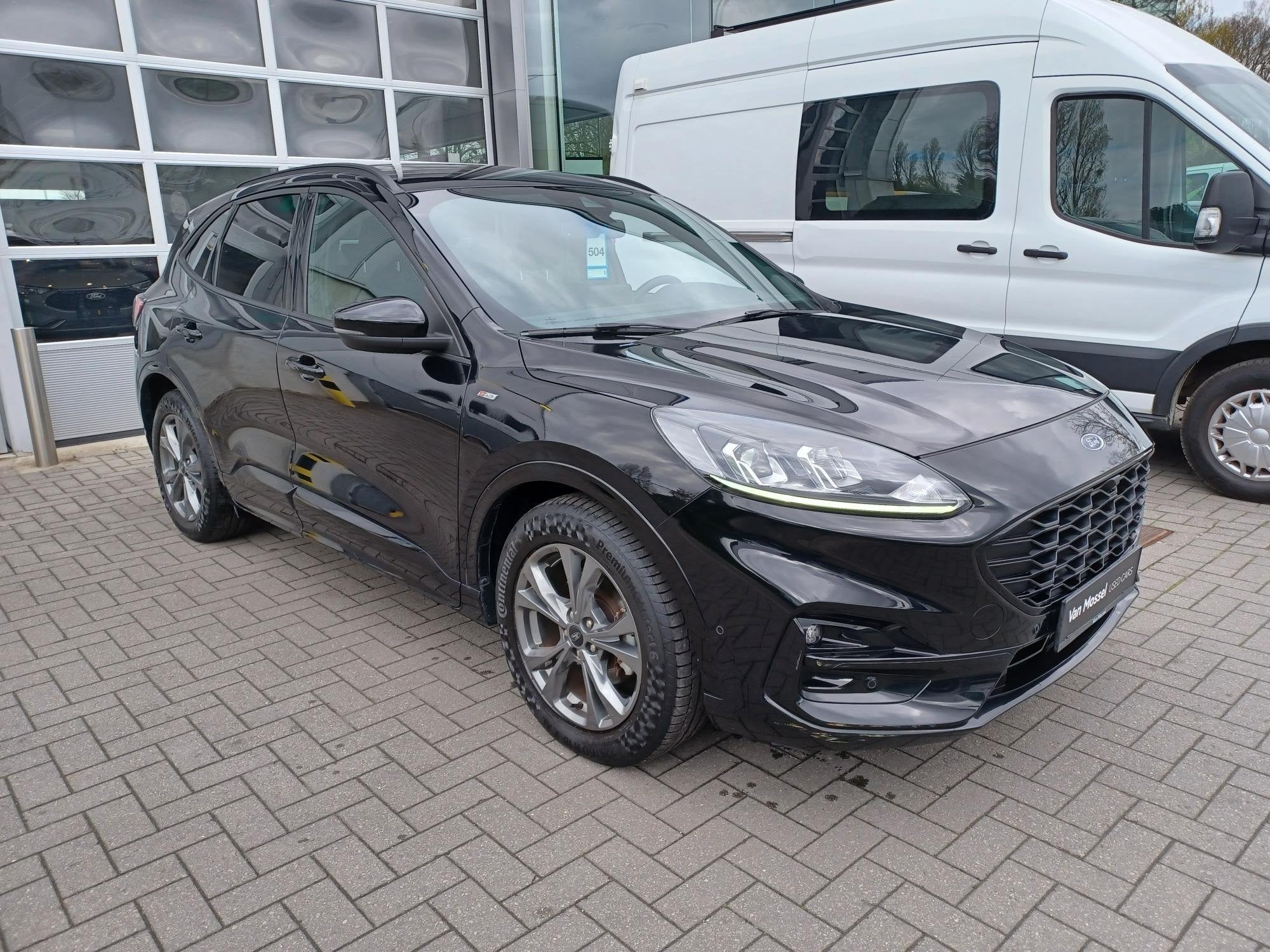 Ford Kuga 2.5i FHEV Aut. 140kW ST-Line, https://public.car-pass.be/vhr/a08a0d2b-d018-47da-99d8-17d1f33302fe, Stof, 4 cilinders
