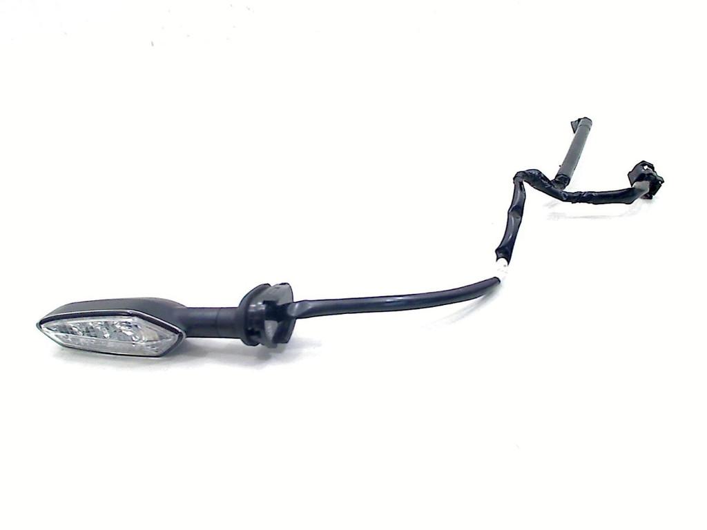 KNIPPERLICHT Yamaha Niken GT 2021- (MXT850D) (01-2021/-), Dhr. S. di Majo, Gebruikt, Info@cama-motorparts.nl, P.J. Troelstraweg 8 8
3144 CX  MAASSLUIS, NL