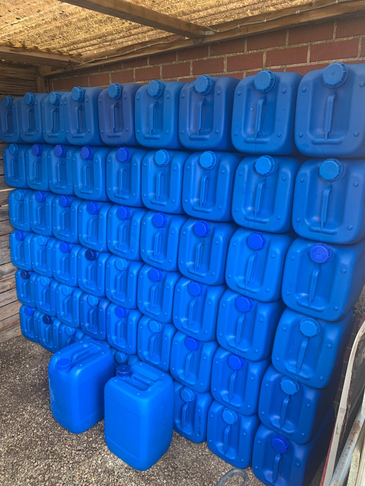 Bidons,jerrycans,watertonnen, Tuin en Terras, Ophalen, Zo goed als nieuw