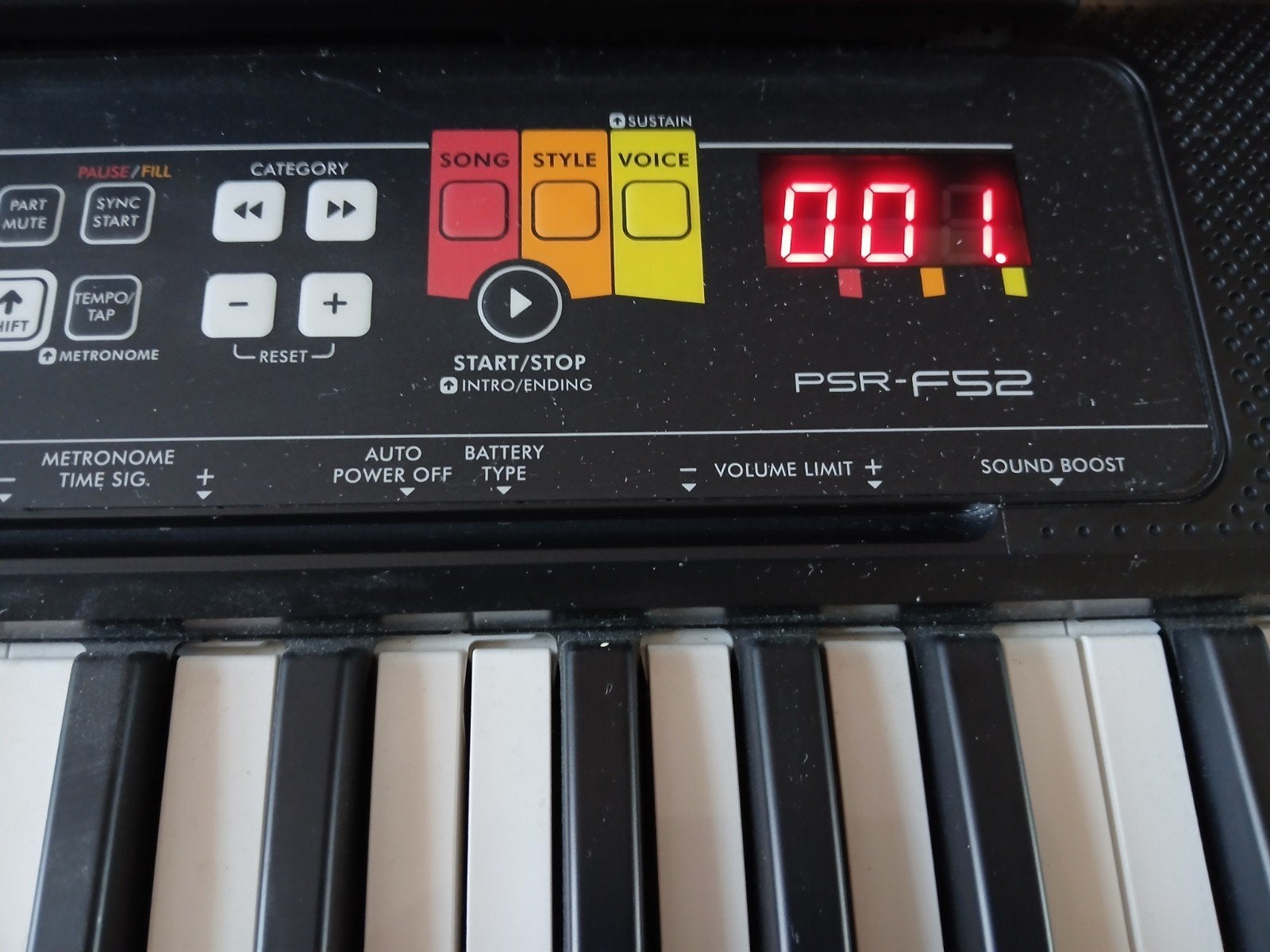 Synthétiseur Yamaha PSR F52, Musique & Instruments, Enlèvement, Yamaha