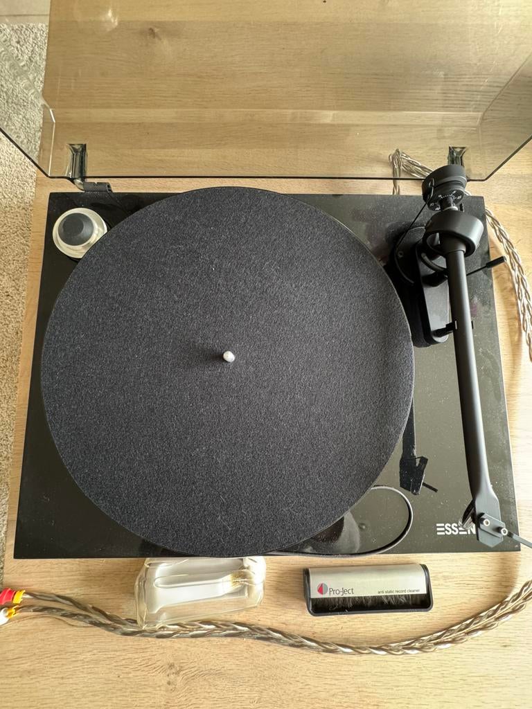 Pro-Ject Essential III platenspeler, Enlèvement, Utilisé, Tourne-disque