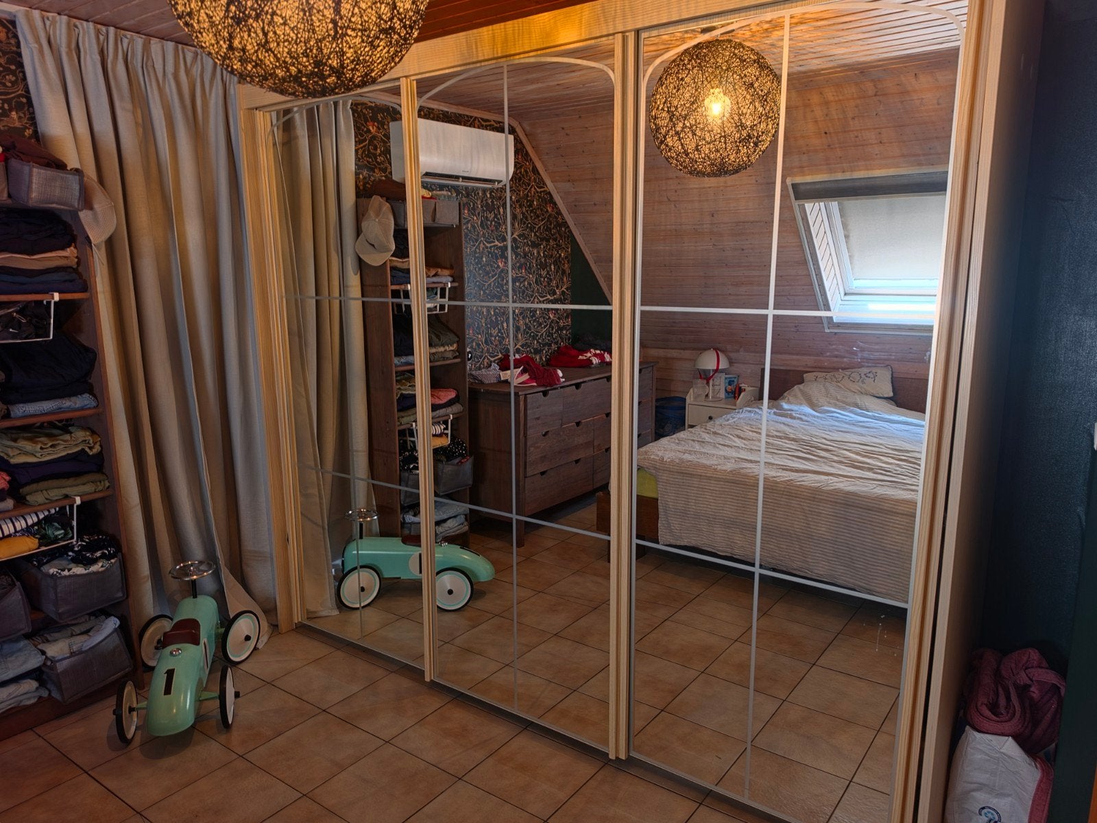 GRATUIT armoire avec portes mirror coulissantes, Enlèvement