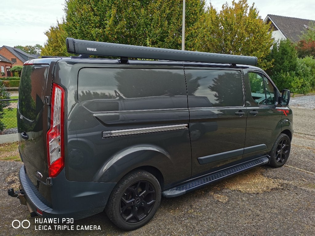 Te koop camperbus, Voorwielaandrijving, Euro 5, Stof, Zwart