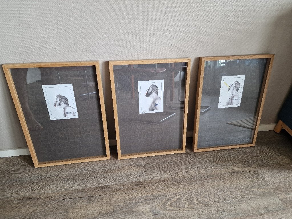 Triptyque Jan Fabre, Figures, Enlèvement, Papier/carton, Signé