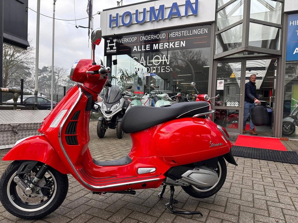 Vespa GTS 310 cc SUPER ROSSO CORAGGIOSO, Fietsen en Brommers, Scooters | Vespa, Nieuw, Benzine, 310 cc, Overige modellen