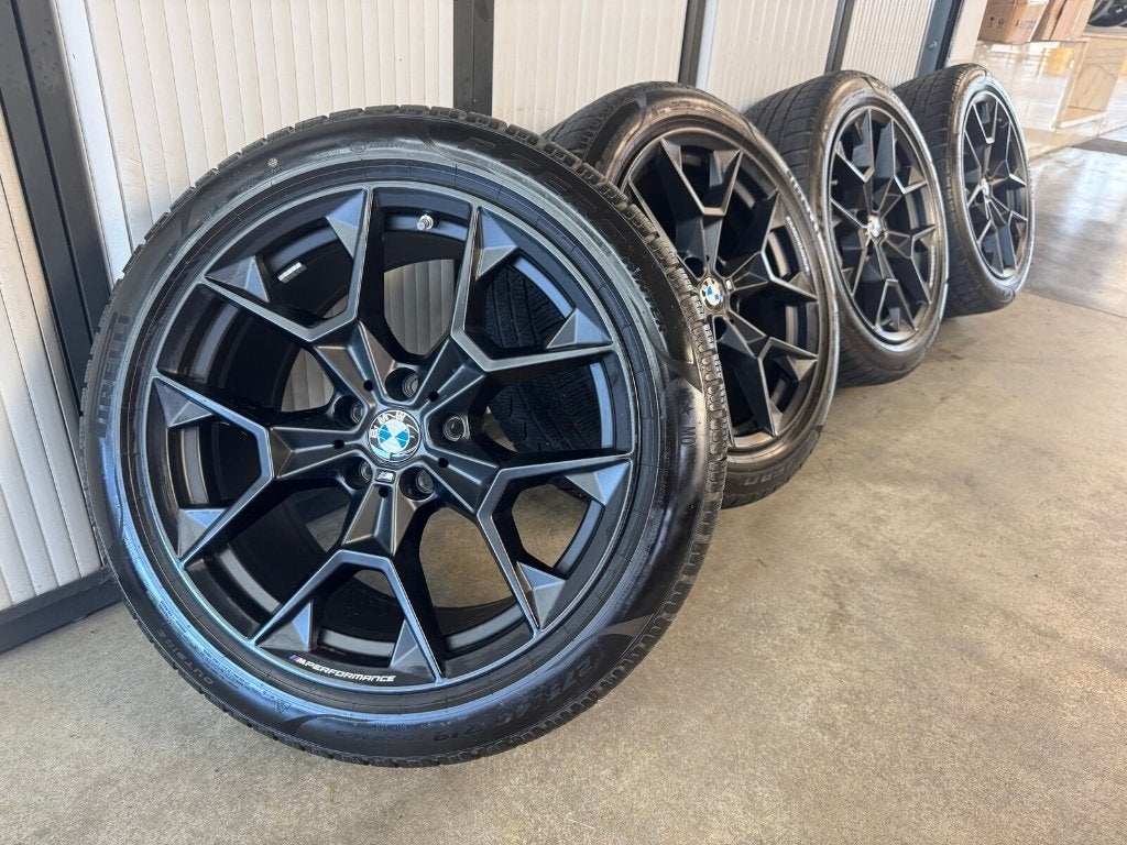 BMW i5/5 G60 OEM 19" M942 breedset Pirelli P Zero*WINTER*, Auto-onderdelen, Banden en Velgen, Winterbanden, Personenwagen, Ophalen
