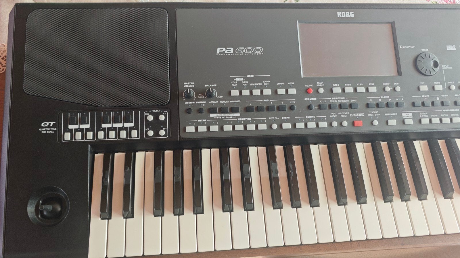 korg pa600 QT, Muziek en Instrumenten, Keyboards, Ophalen, Zo goed als nieuw, Korg, Aanslaggevoelig