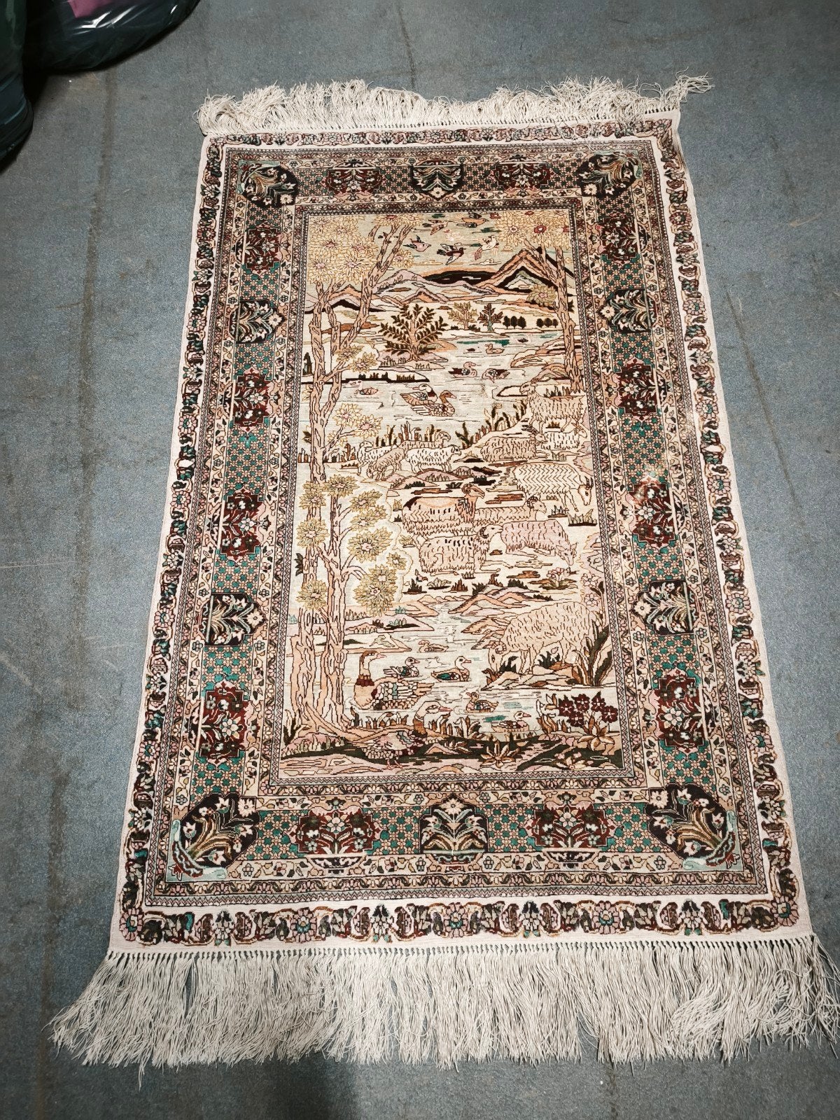 Prachtig zijde tapijtje 122 x 79cm, Huis en Inrichting, Ophalen of Verzenden, ., ., .