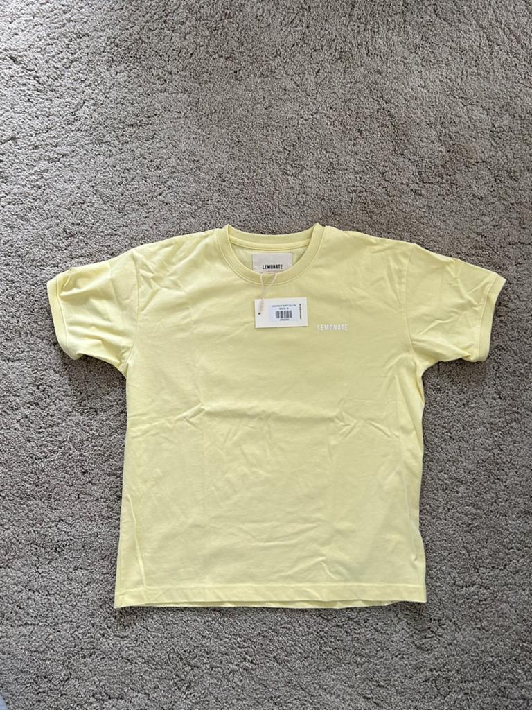 T-shirt jaune signé Lemonate Antwerp, Enlèvement ou Envoi, Neuf, Taille 46 (S) ou plus petite, Jaune