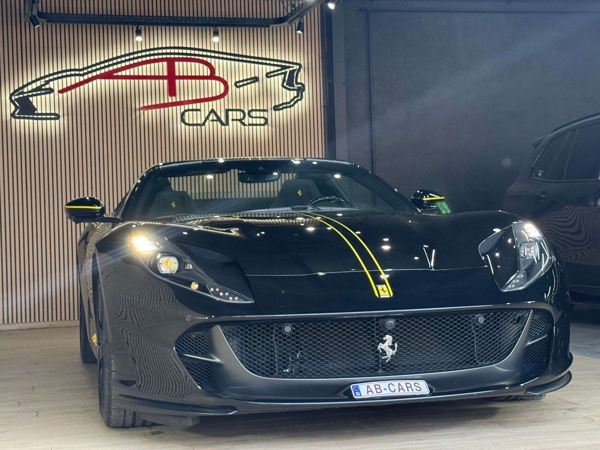 Ferrari 812 6.5 V12 F1 * GTS * (bj 2022, automaat), Automaat, Bi-Xenon koplampen, Zwart, Bedrijf
