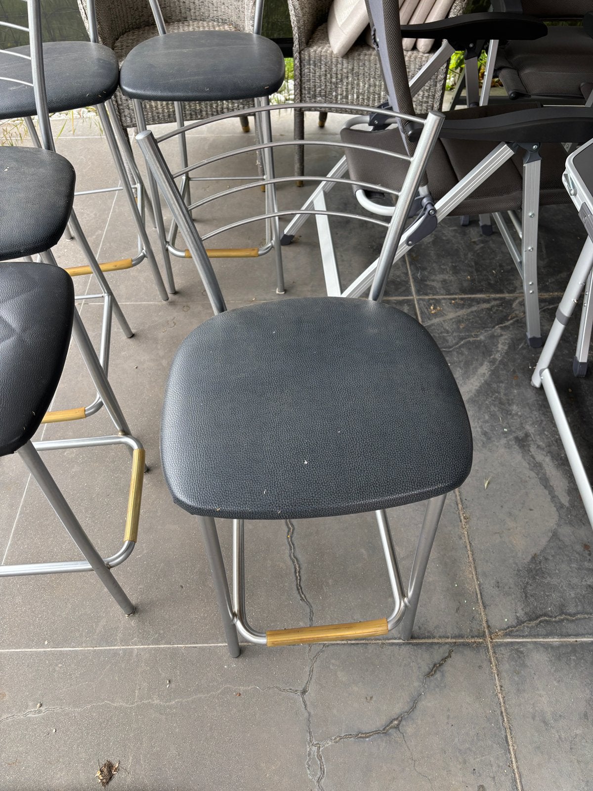 5 grijze barkrukken, Maison & Meubles, Tabourets de bar, 5 tabourets ou plus, Enlèvement, Utilisé, 60 à 90 cm
