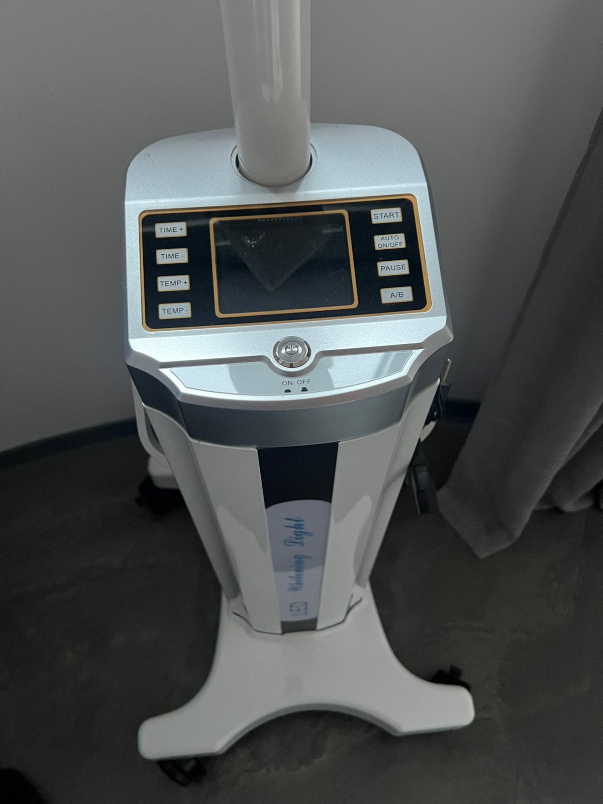 LED Tandenbleeklamp op Wielen – Tanden Bleken Lamp, Elektronische apparatuur, Ophalen of Verzenden, Zo goed als nieuw, Digitaal