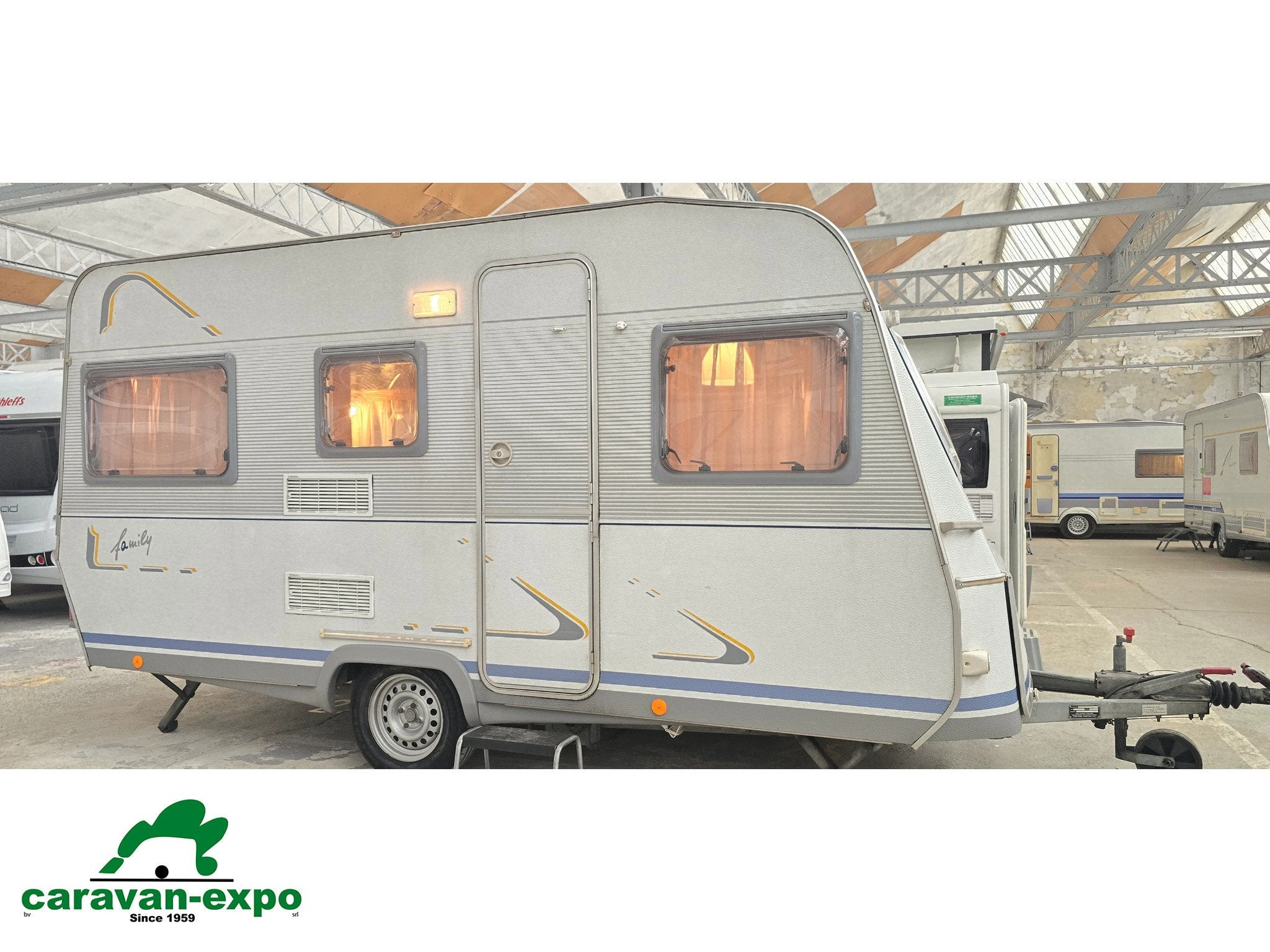 DETHLEFFS FAMILY 430T, Caravanes & Camping, Jusqu'à 4, 750 - 1000 kg, Dethleffs, 4 à 5 mètres