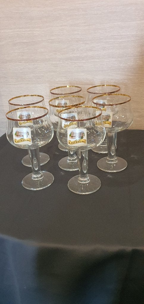 7 kasteelbier glazen, Ophalen