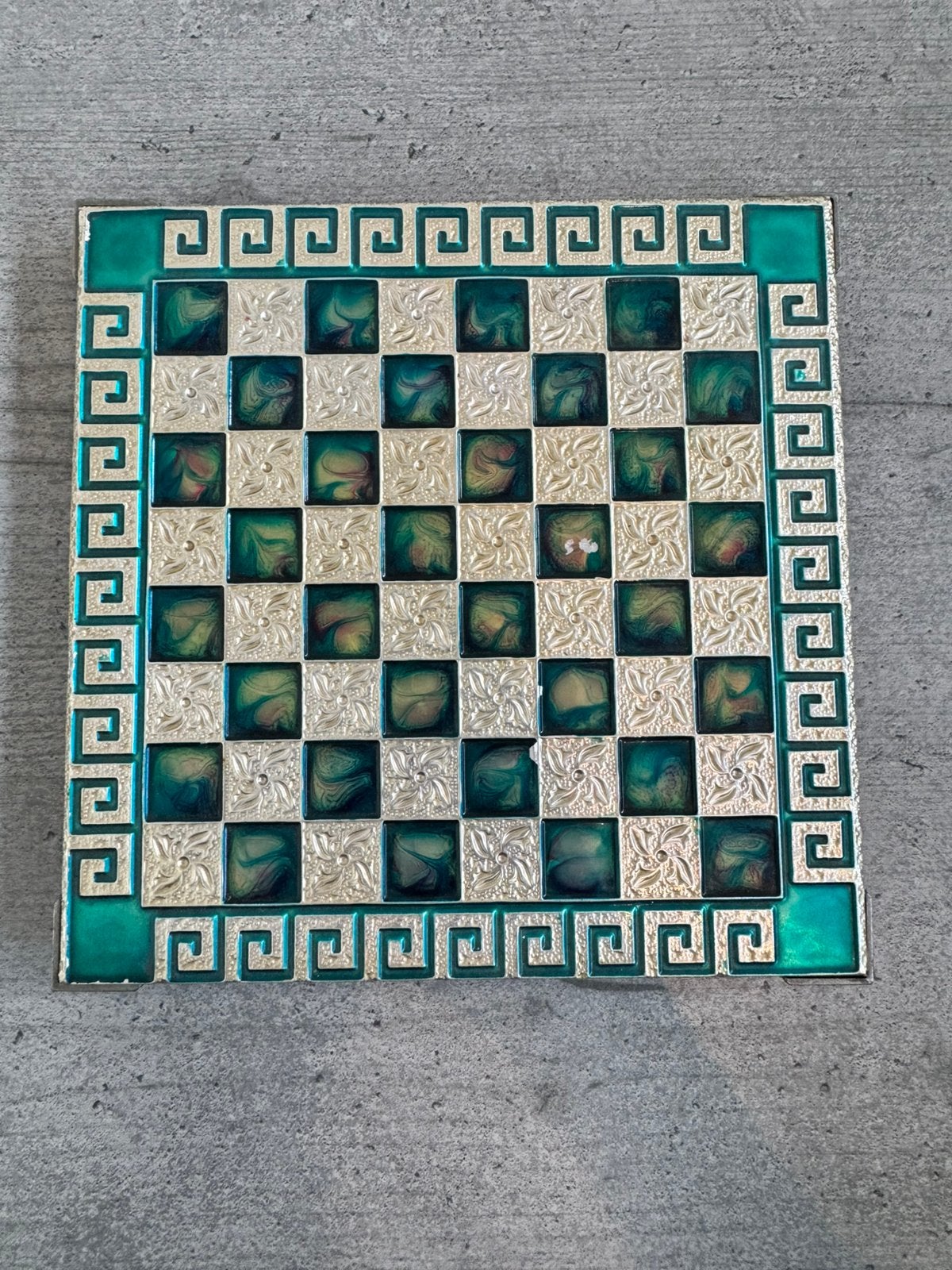 Klassiek schaakbord (zonder pionnen), Ophalen