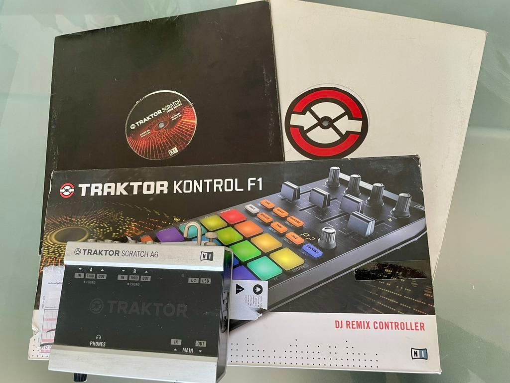 Traktor Kontrol F1 + Traktor soundcard A6, Muziek en Instrumenten, Ophalen, Zo goed als nieuw, Dj-set, Overige merken