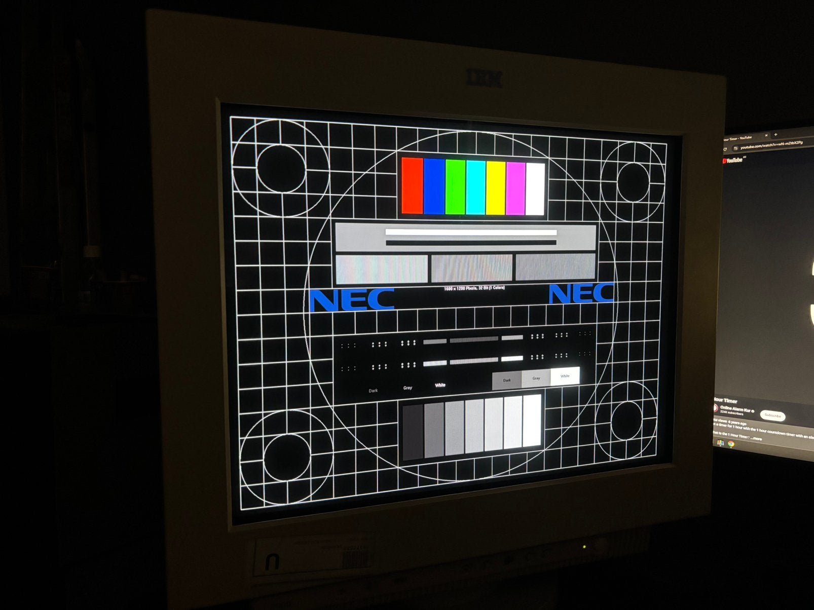 IBM P260 Trinitron PC CRT Monitor Wit, Computers en Software, Monitoren, Draaibaar, 101 t/m 150 Hz, Refurbished, Minder dan 1 ms