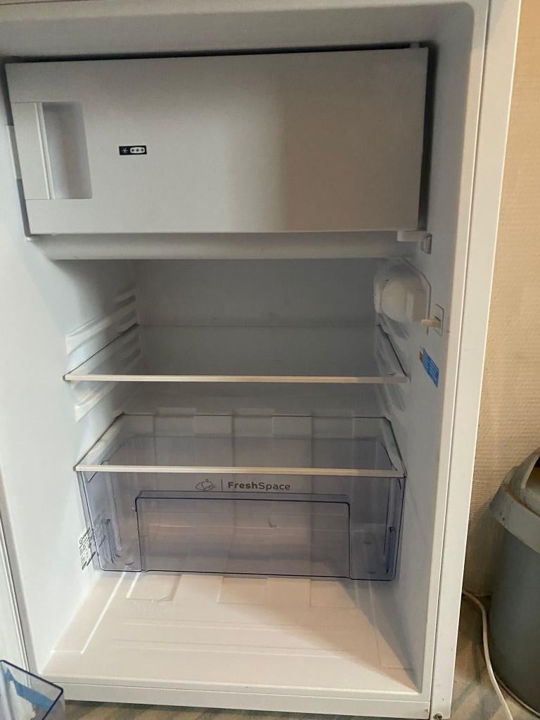 RÉFRIGÉRATEUR/RÉFRIGÉRATEUR, Electroménager, Réfrigérateurs & Frigos, Comme neuf, Avec compartiment congélateur, 75 à 100 litres