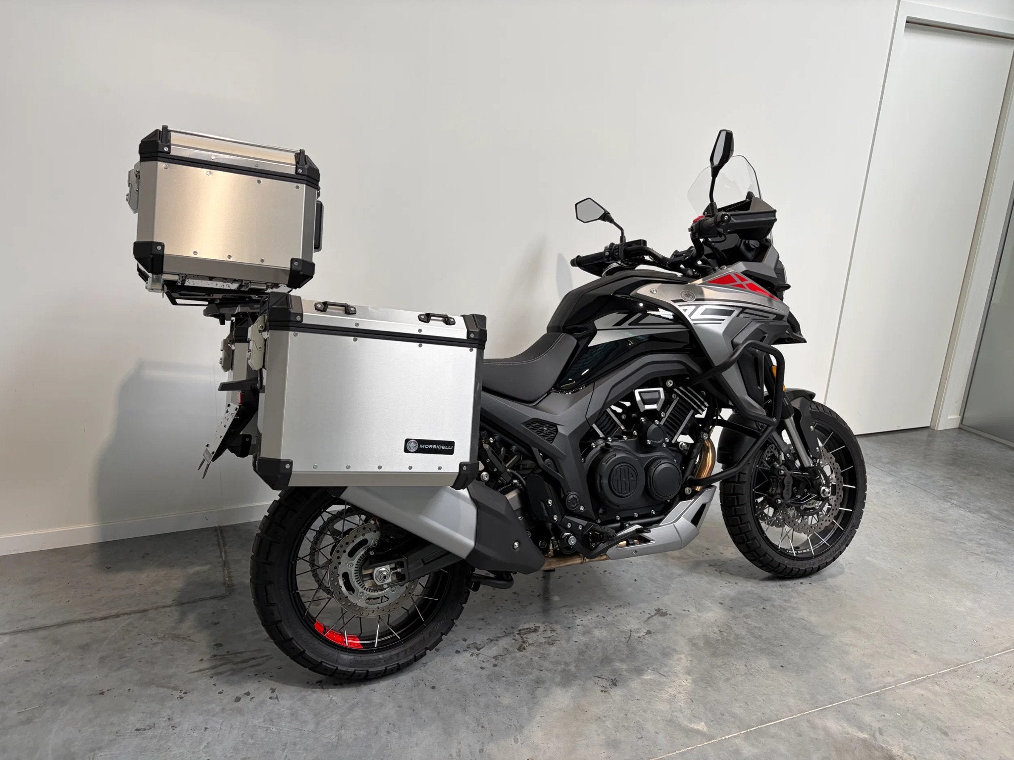 MORIN Morbidelli T1000VX als nieuw met volledige kofferset, Bedrijf, Overig, Morin, Meer dan 35 kW