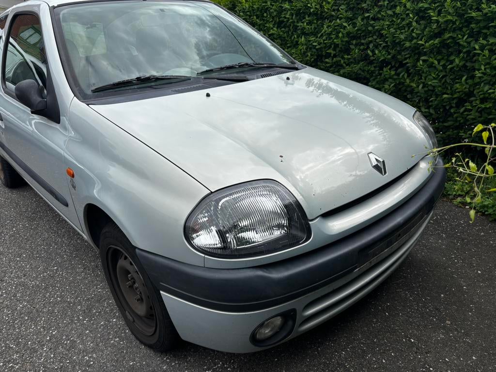 Renault clio pour piece (ou a réparé), Achat, Boîte manuelle, Autres couleurs, Bleu