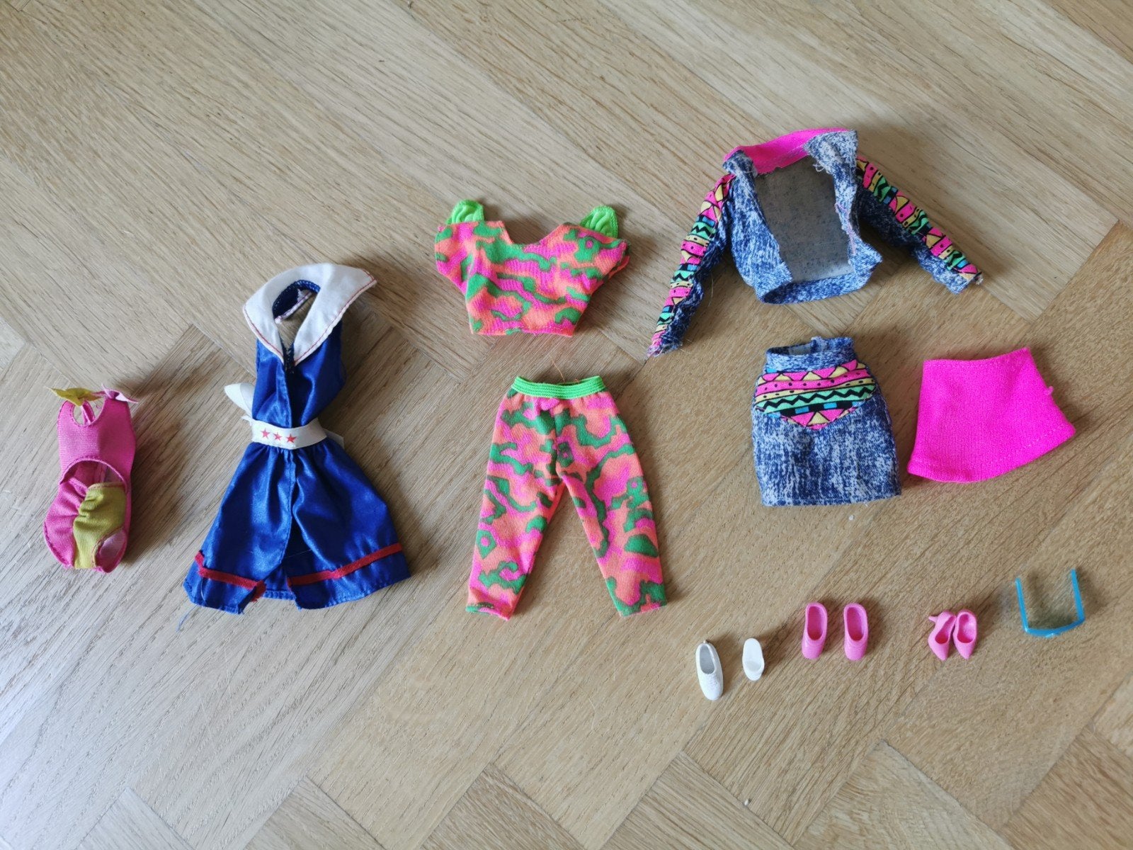 kleding en schoenen barbie, Verzamelen, Poppen, Ophalen of Verzenden, Gebruikt, Fashion Doll