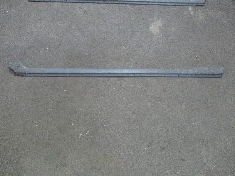 SIERLIJST PORTIER LINKS VOOR Ford Fiesta 2 (77fb-b13209-aa), Enlèvement ou Envoi, Henry-Ford-Straße 1 50735 Köln, DE, Ford-Werke GmbH